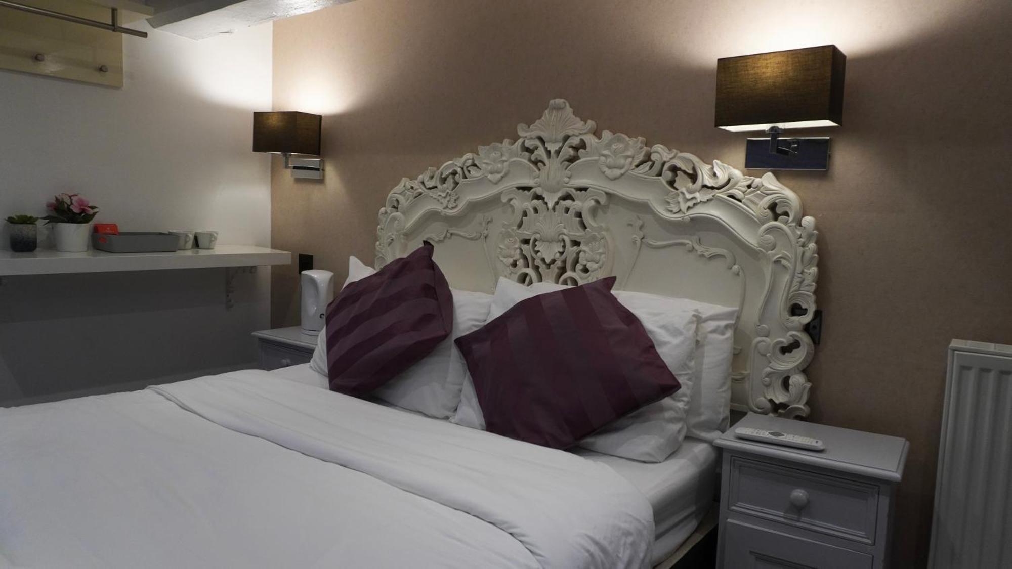 The Bell Shifnal Hotell Eksteriør bilde