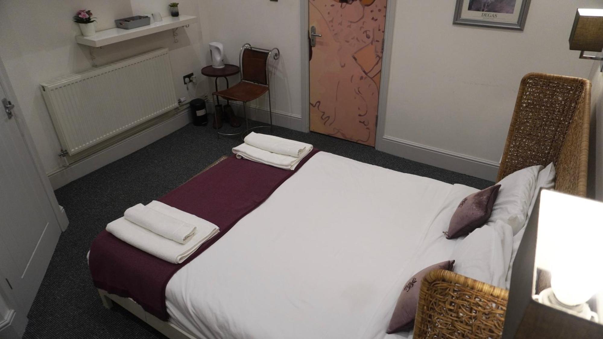 The Bell Shifnal Hotell Eksteriør bilde
