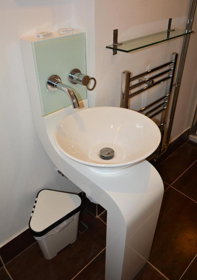 The Bell Shifnal Hotell Eksteriør bilde